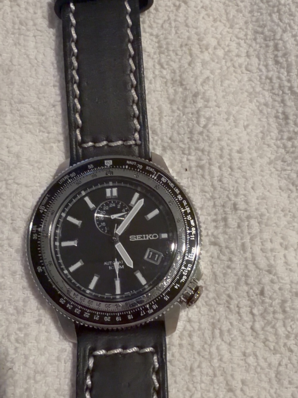 Seiko Black Dial Watch with Black Leather Strap and Silver Accents - Picture 2 of 4